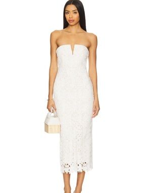 NWT BRAND NEW REVOLVE more to come dress.
White, lace, strapless midi dress.
